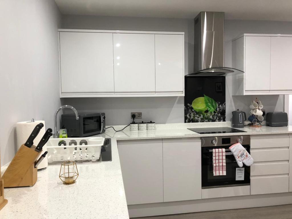 Stylish Central Self Contained Flat By Cozynest Reading Ngoại thất bức ảnh